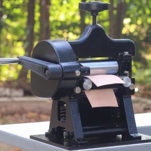 Cowboy CB8116 Hand Crank Leather Splitting Machine